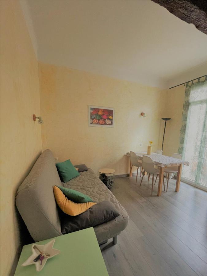 Les 12 Sables Apartman Le Lavandou Kültér fotó