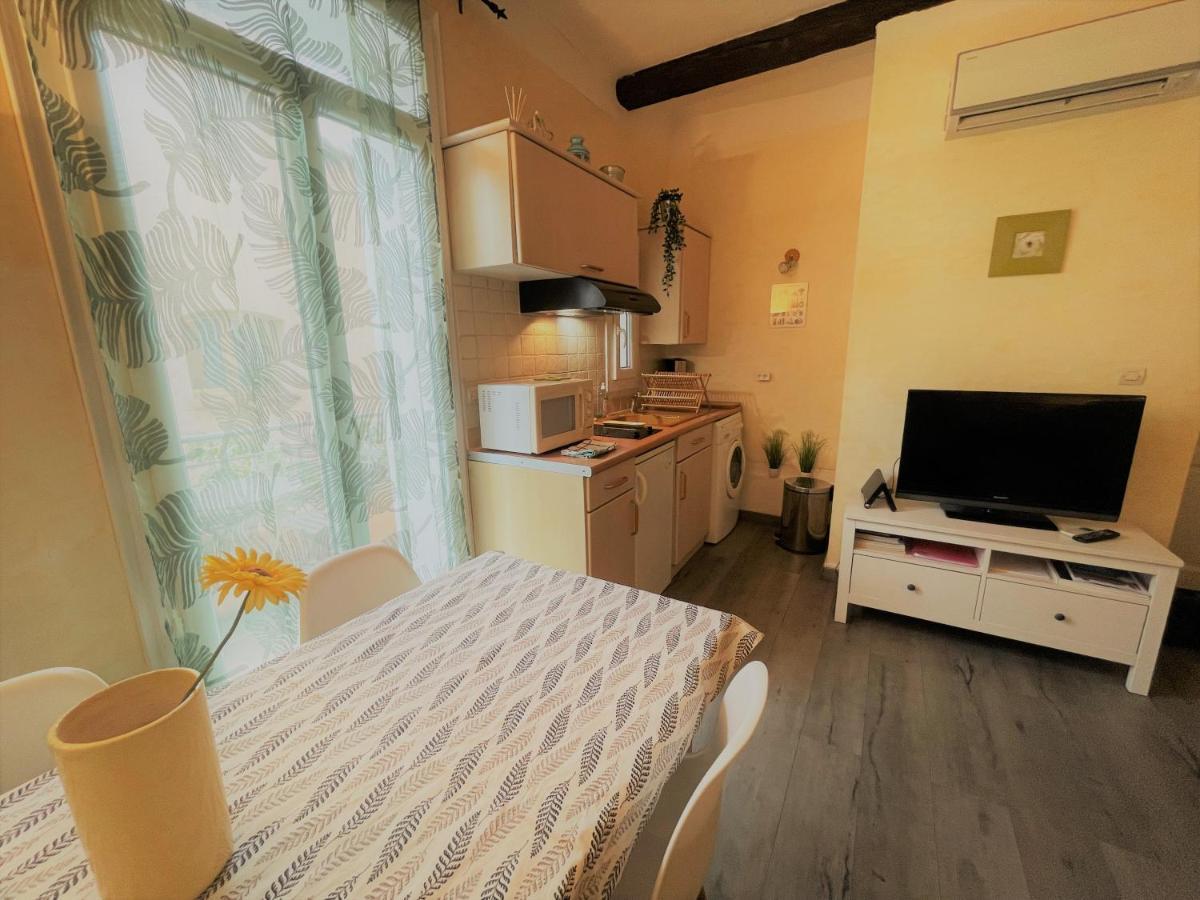 Les 12 Sables Apartman Le Lavandou Kültér fotó
