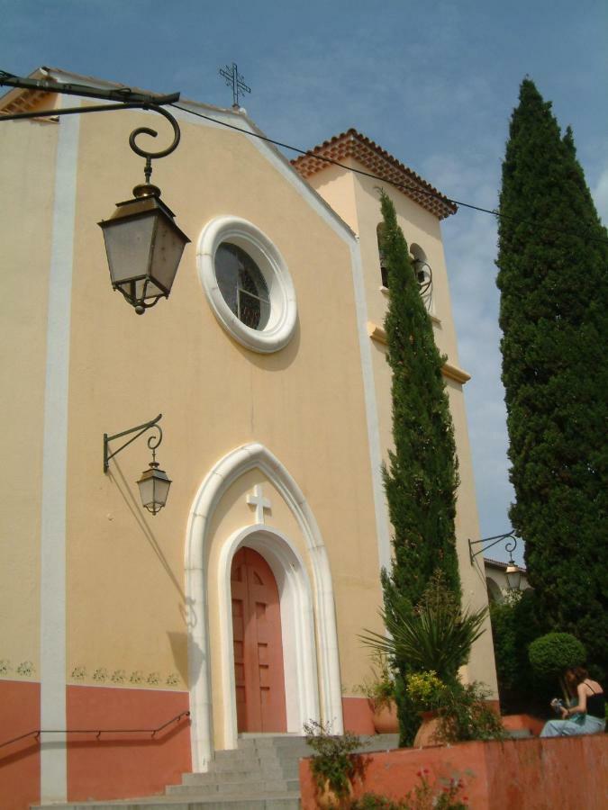 Les 12 Sables Apartman Le Lavandou Kültér fotó