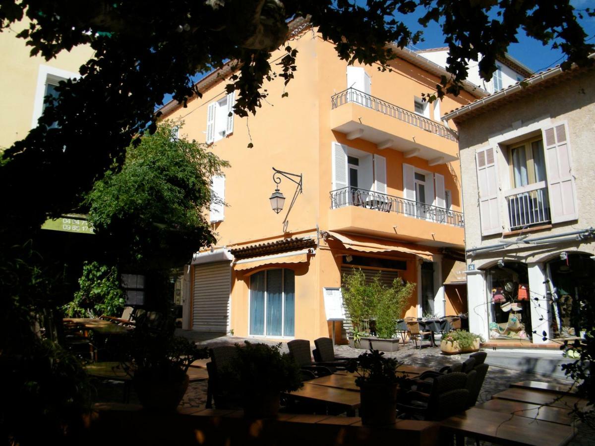 Les 12 Sables Apartman Le Lavandou Kültér fotó